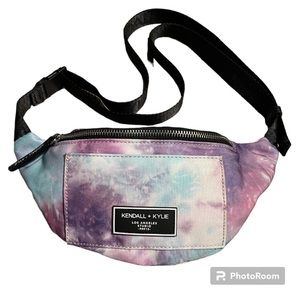 NWOT Kendall & Kylie Belt Bag Fanny Pack
